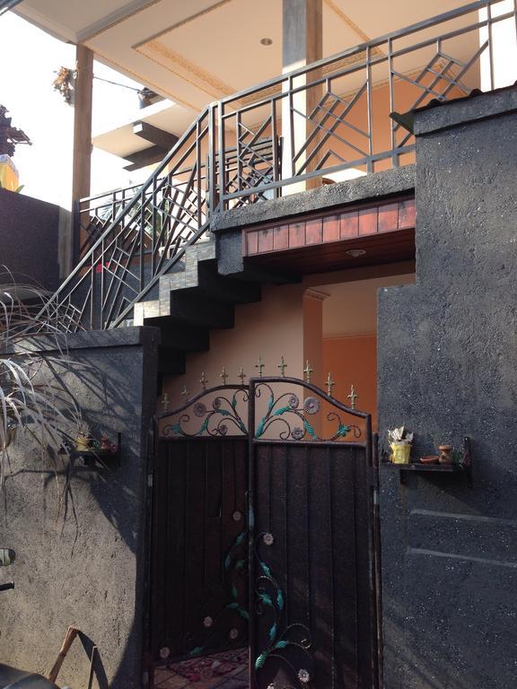 Cebluk Sari Apartment Ubud  Ngoại thất bức ảnh