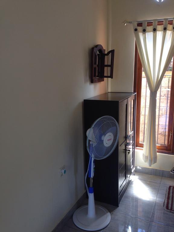 Cebluk Sari Apartment Ubud  Ngoại thất bức ảnh
